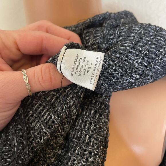 Haute Project sweater knit black & gray sweater long sleeve back button SZ S - Picture 5 of 12